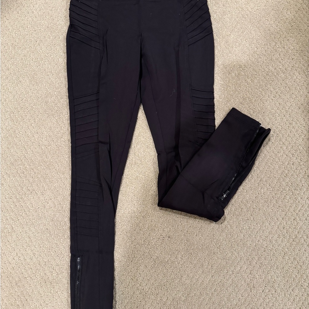 Athleta Black Delancey Motto Tight